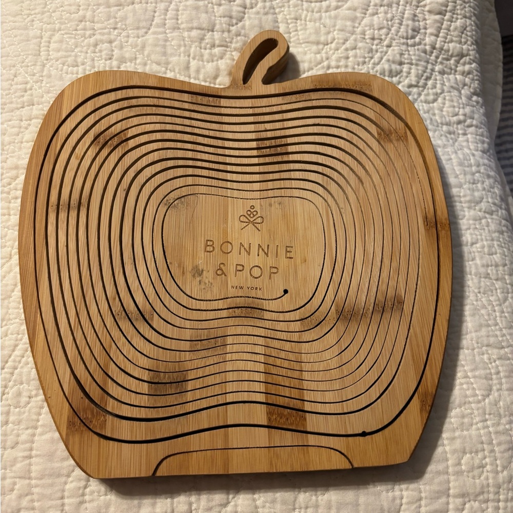 Bonnie & Pop Bamboo Apple-Shaped Trivet/Fruit Bowl